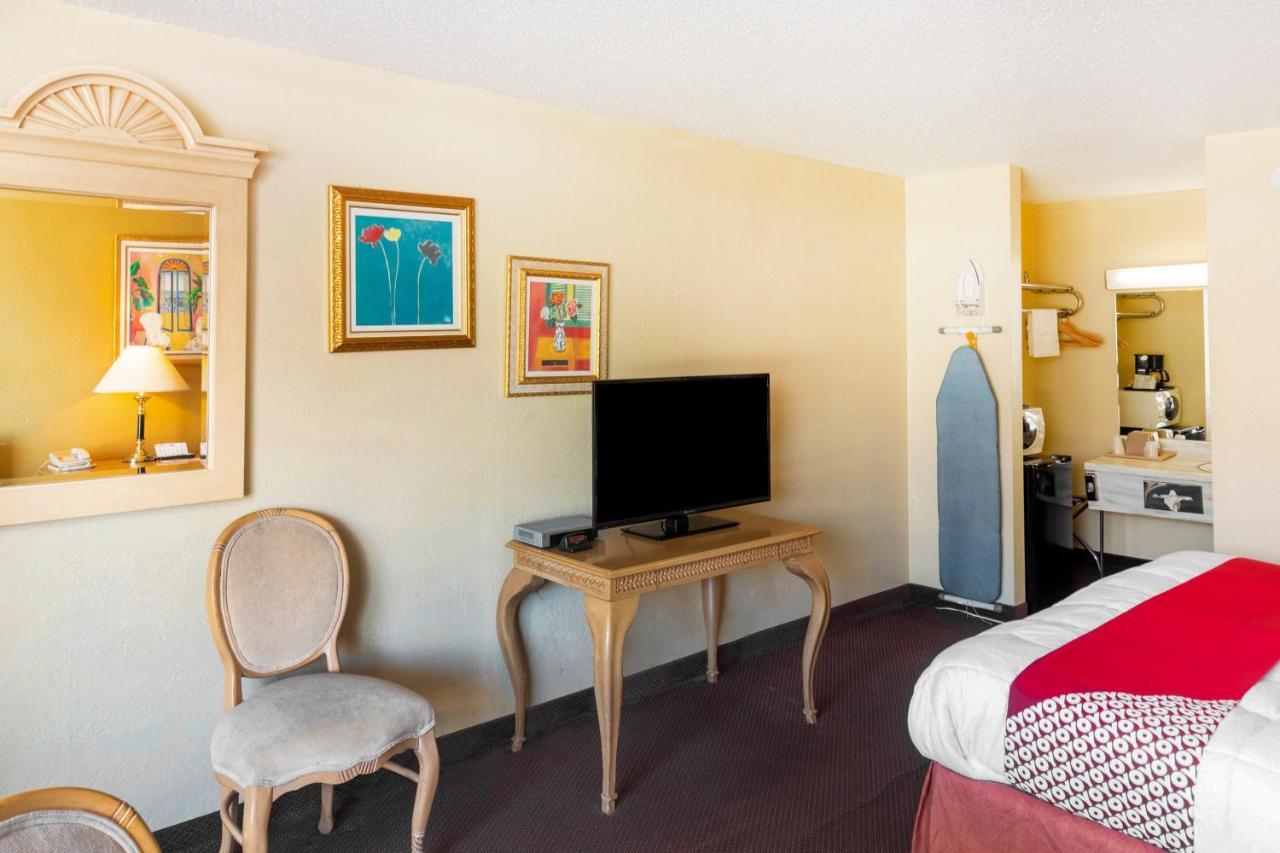 Oyo Hotel Guymon Ok Us-64 Экстерьер фото
