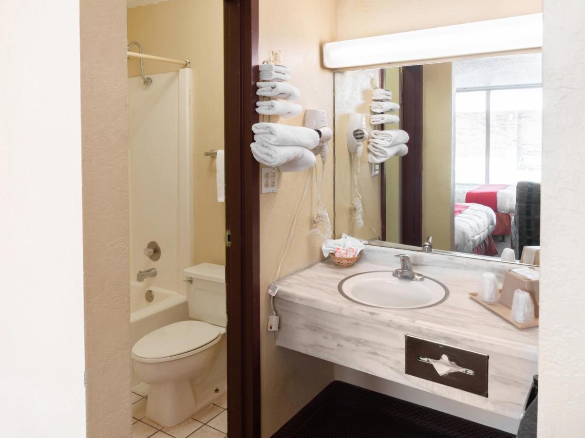 Oyo Hotel Guymon Ok Us-64 Экстерьер фото